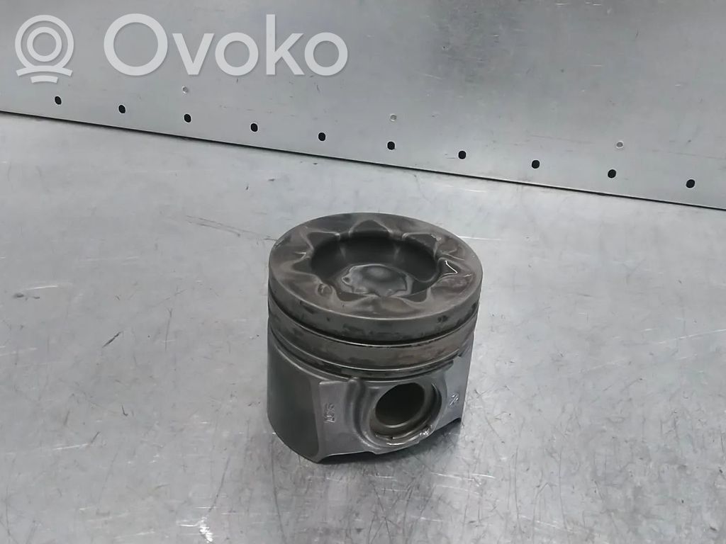 Ford Kuga II Piston 