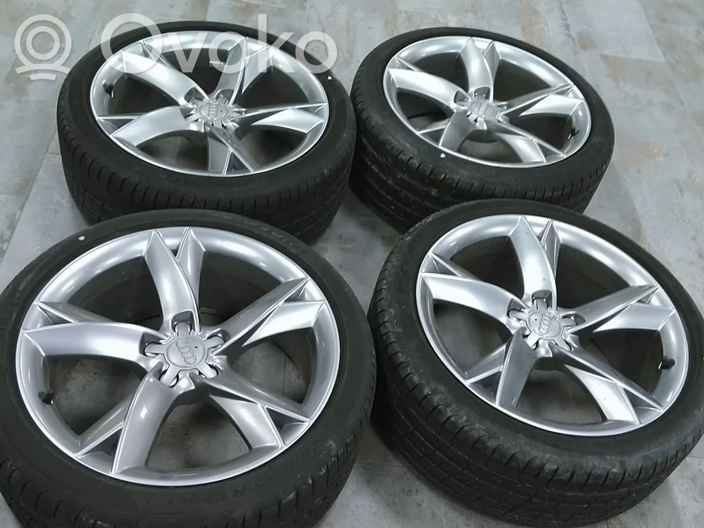 Audi A5 8T 8F Jantă aliaj R24 