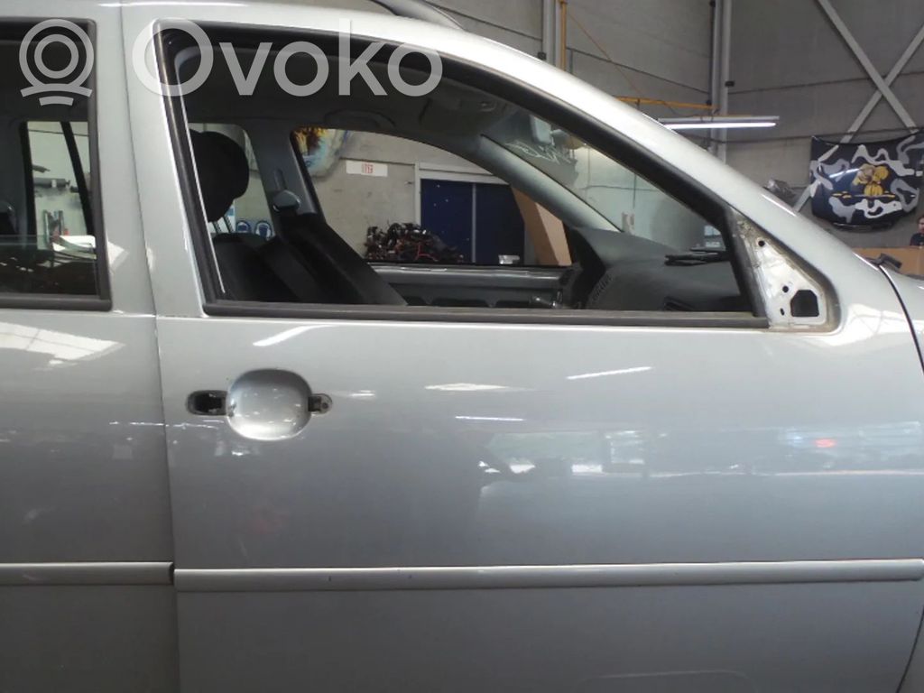 Volkswagen Golf IV Ușă față