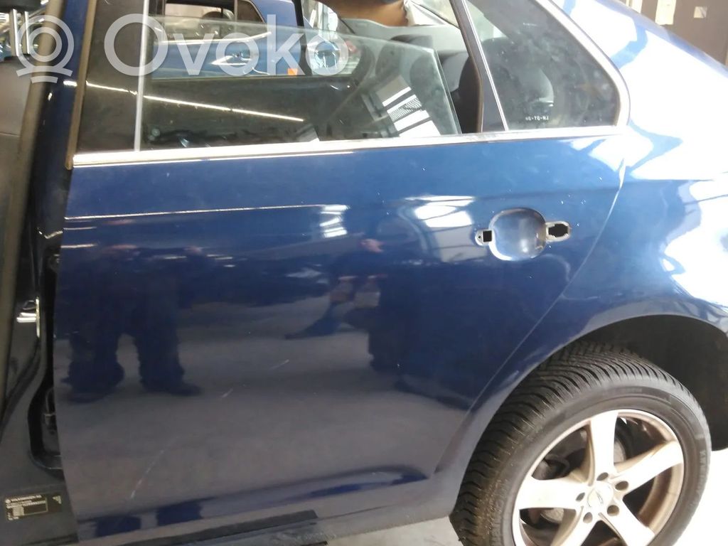 Volkswagen Golf V Puerta trasera 