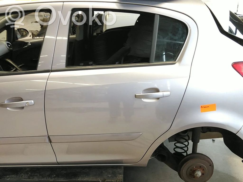 Opel Corsa D Galinės durys 