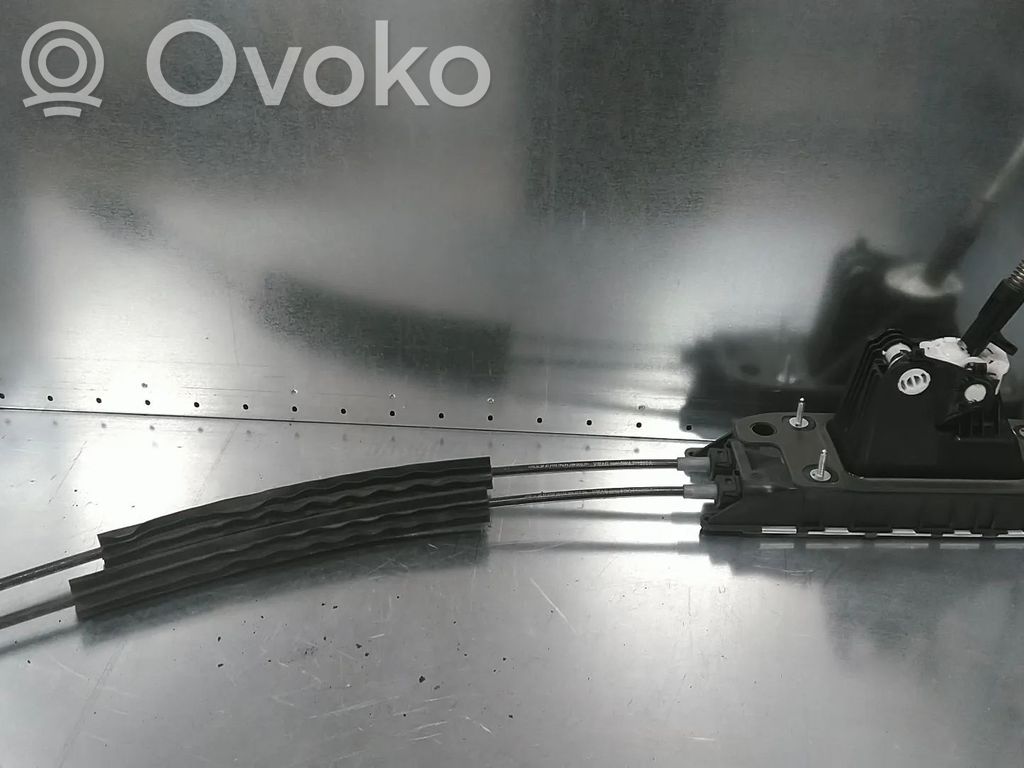 Volkswagen Golf VIII Lewarek zmiany biegów / górny 