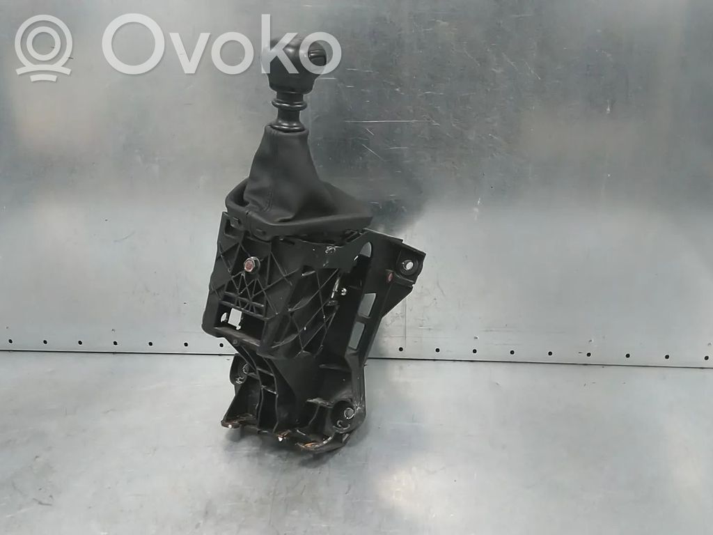 Opel Vivaro Gear shifter/selector 