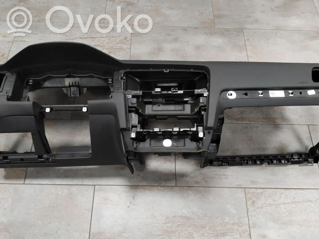 Volkswagen Golf VII Deska rozdzielcza 