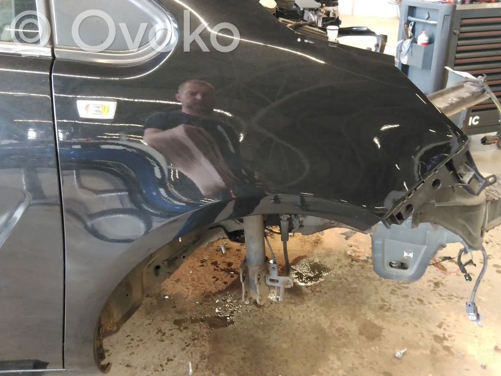 Opel Meriva B Błotnik przedni 
