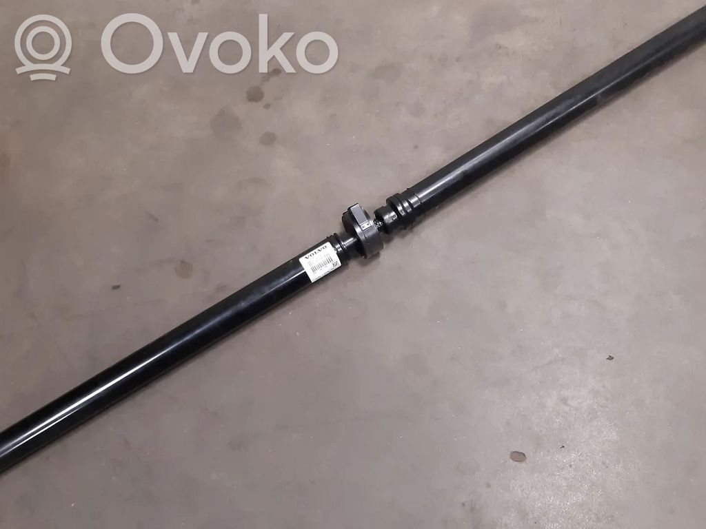 Volvo XC40 Środkowy wał napędowy 