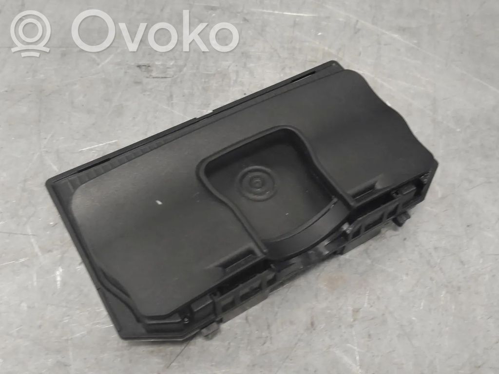 BMW 7 G11 G12 Moduł ładowania bezprzewodowego 