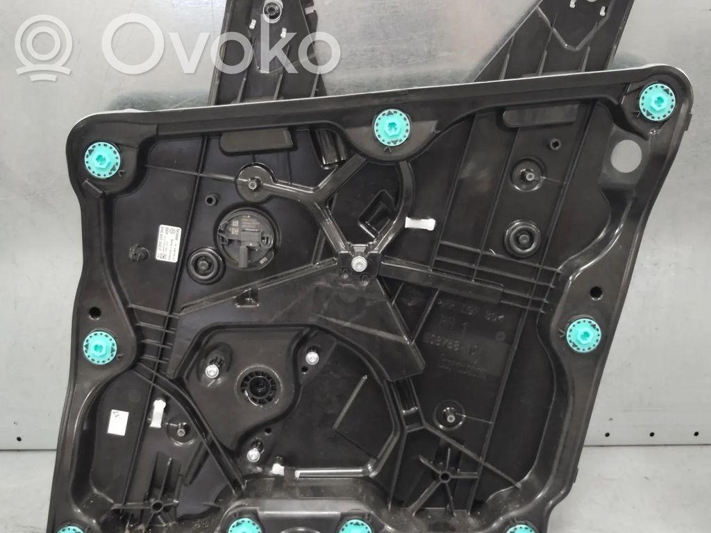 Volkswagen Golf VIII Etuikkunan nostomekanismi ilman moottoria 