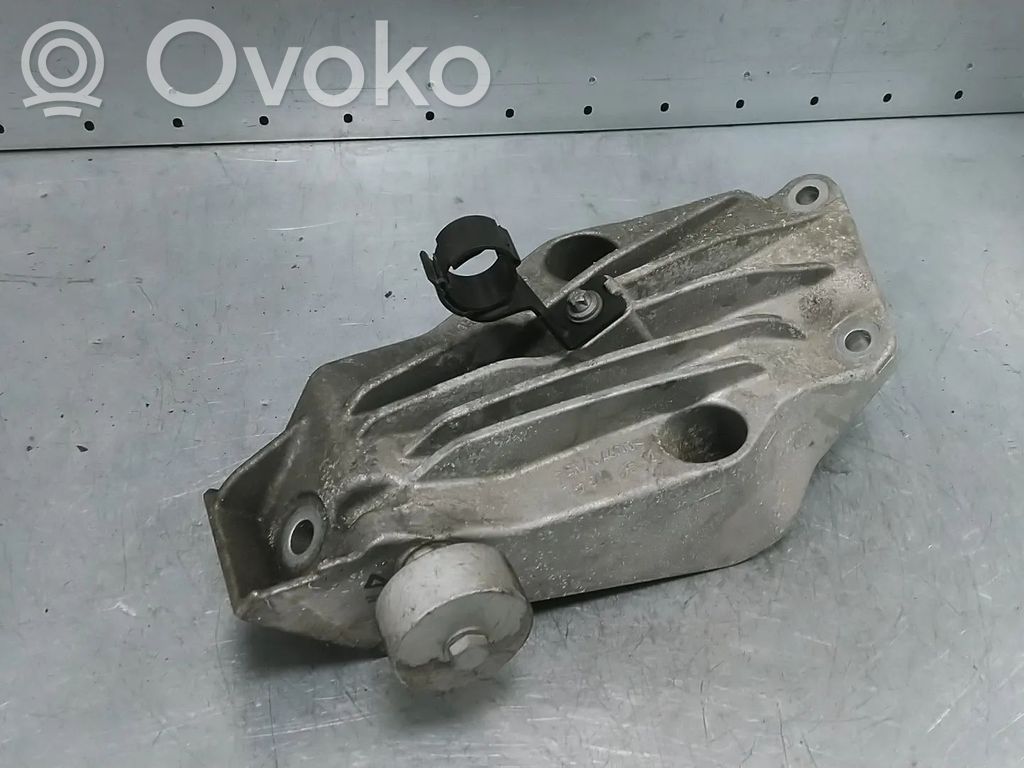 BMW 7 G11 G12 Engine mount bracket 