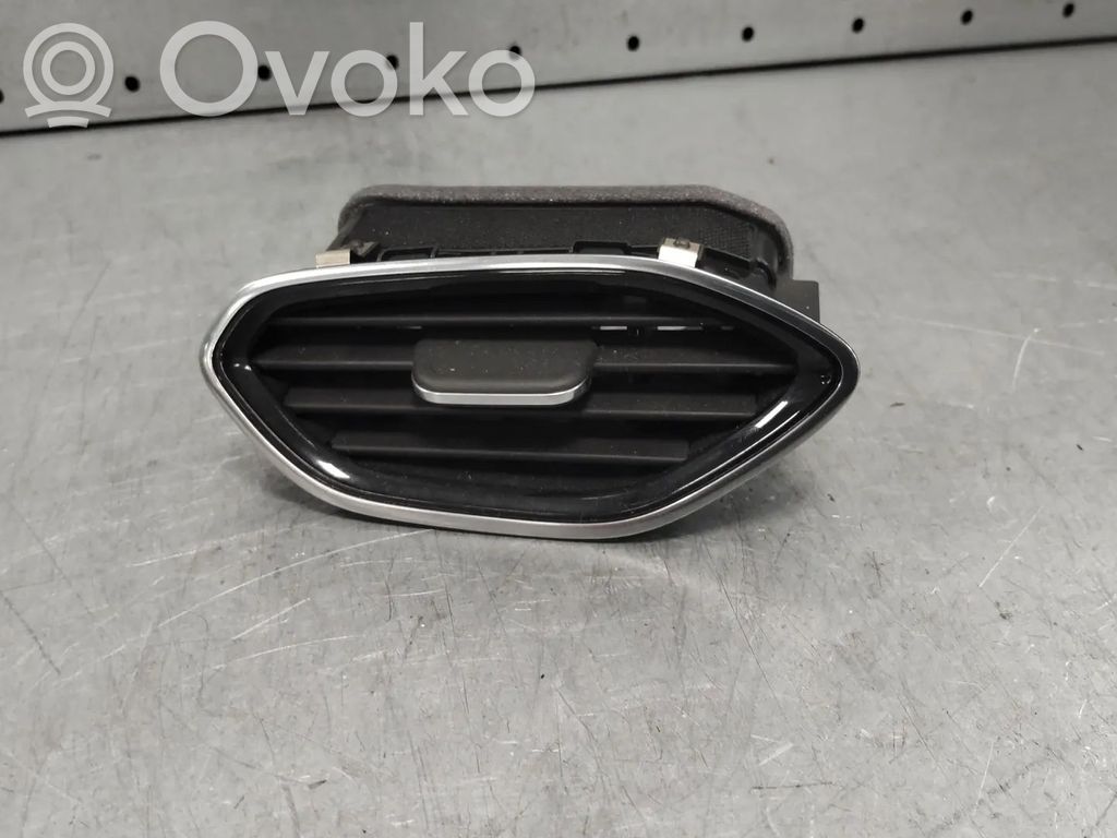 Opel Crossland X Kojelaudan sivutuuletussuuttimen kehys