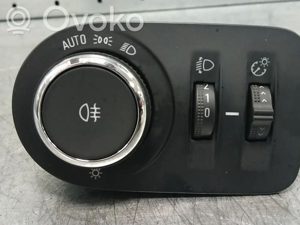 Opel Corsa F Altra parte interiore 