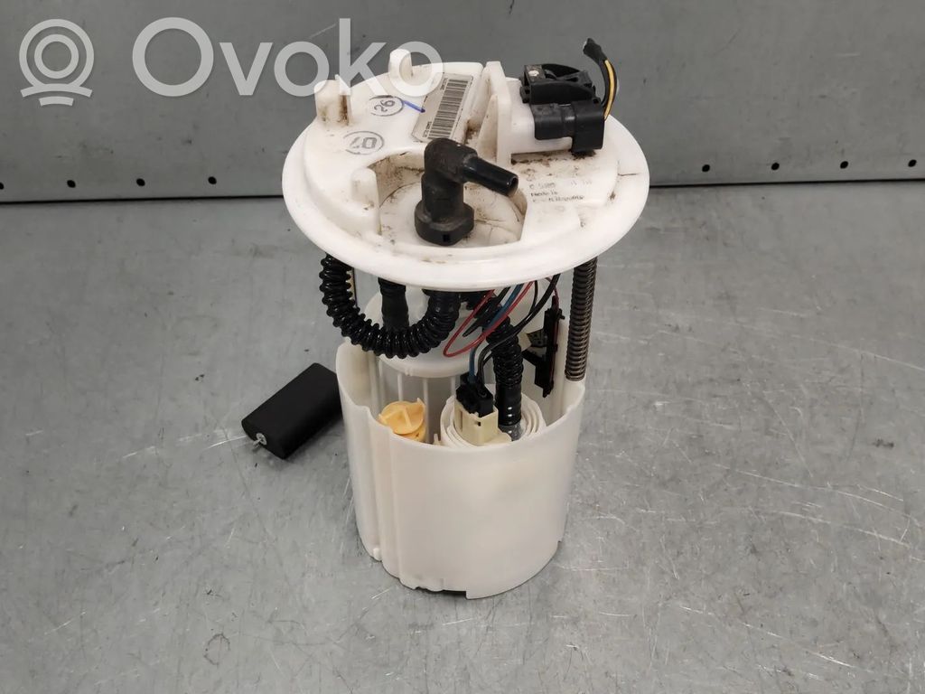 Opel Corsa D Bomba interna de combustible 