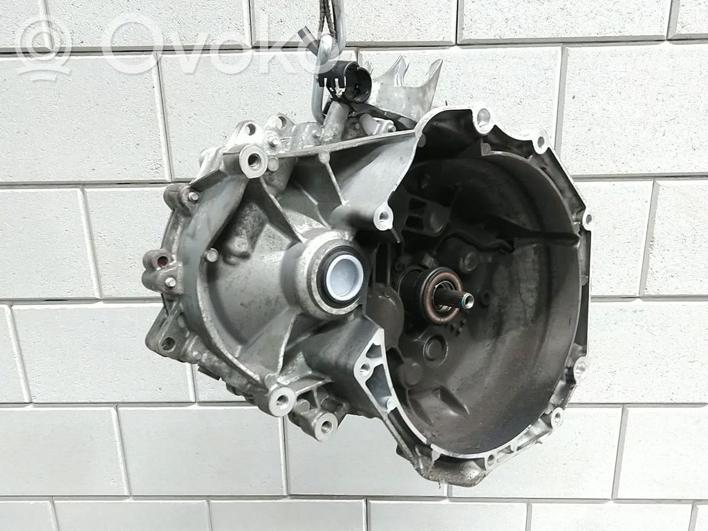 Opel Corsa E Scatola del cambio manuale a 5 velocità 