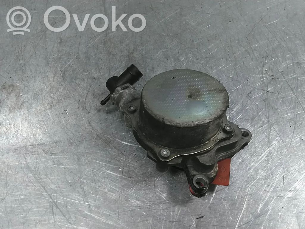 Renault Trafic III (X82) Bomba de vacío 