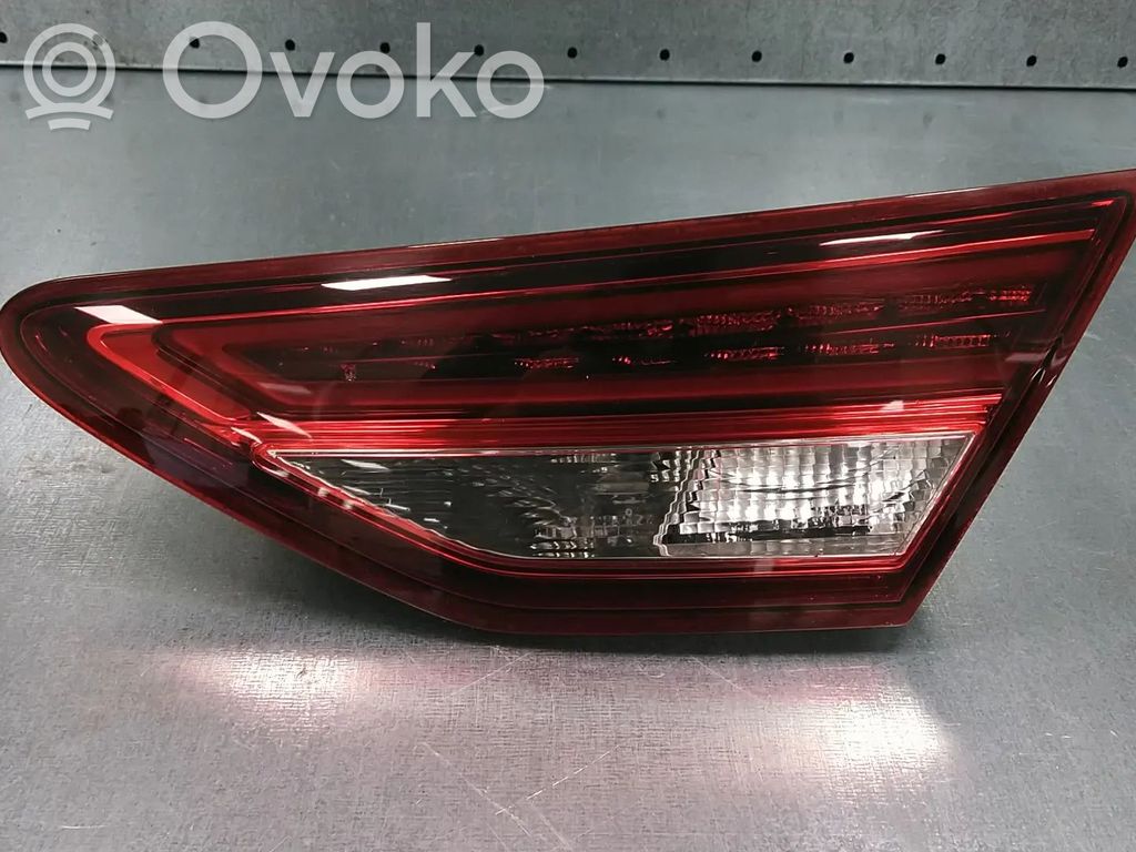 Seat Leon (5F) Galinis žibintas kėbule 