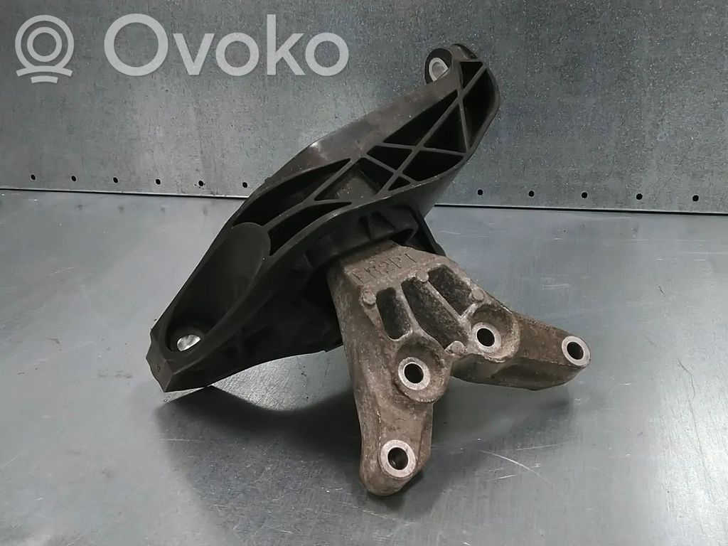 Opel Grandland X Engine mount bracket 