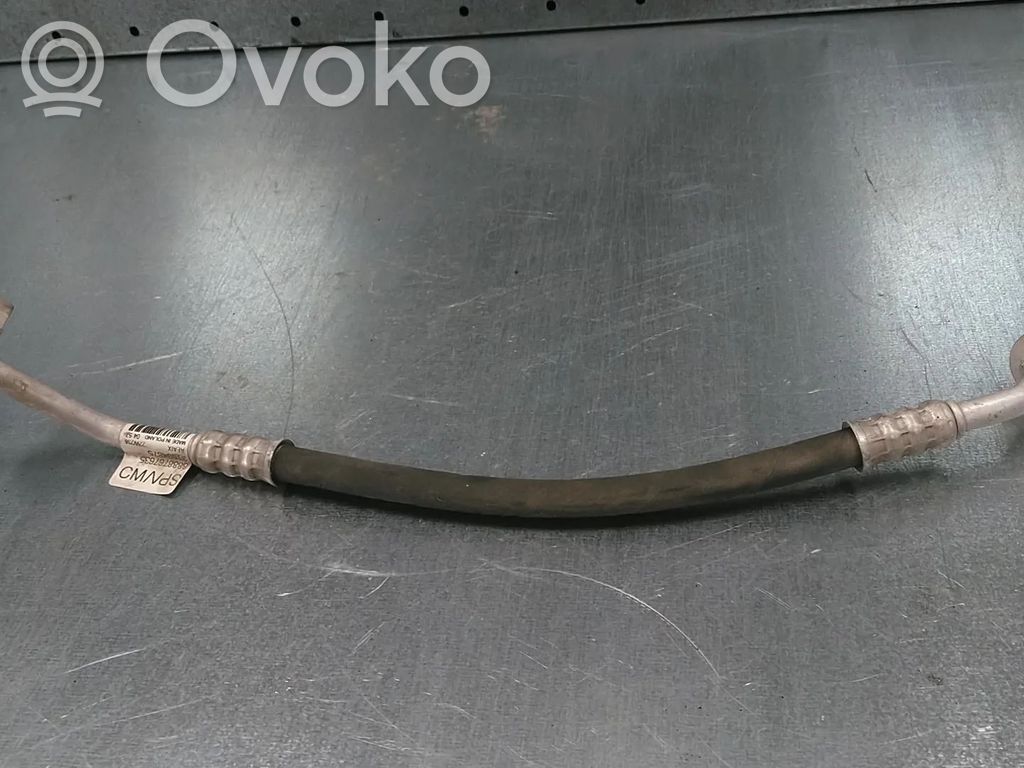 Ilmastointilaitteen putki (A/C)   31694875