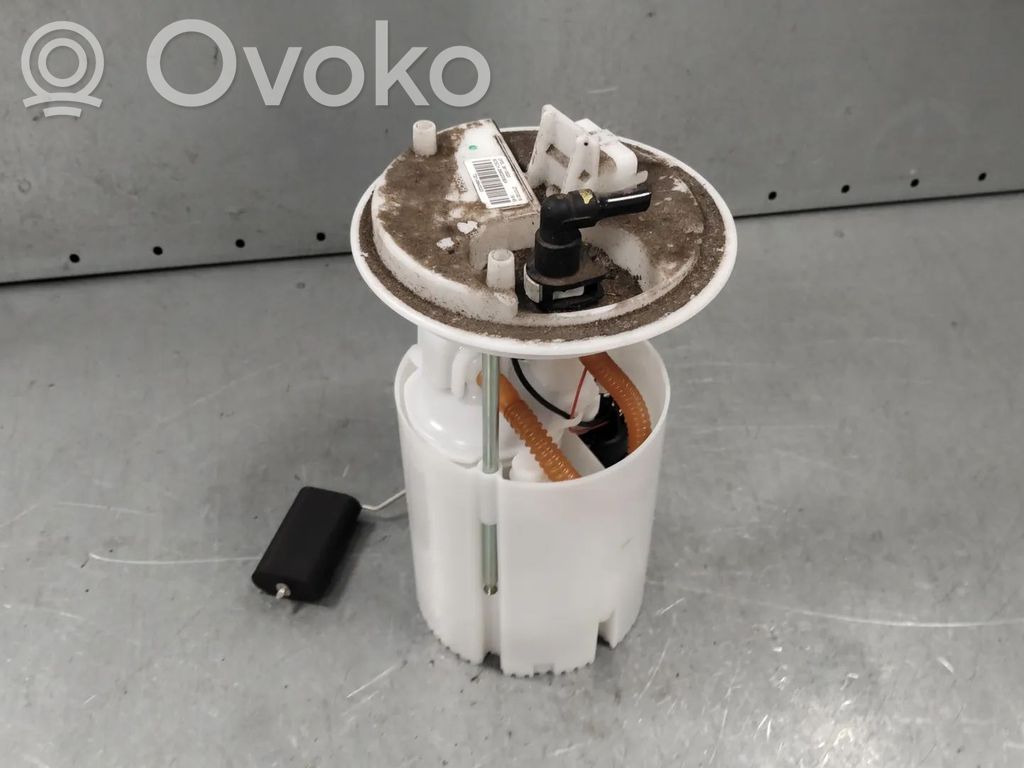Opel Corsa E Polttoainesäiliön pumppu 