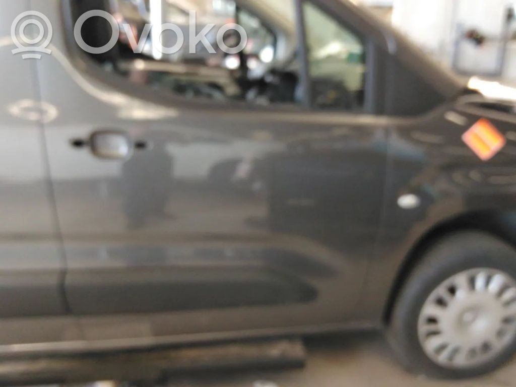 Ovi (2-ovinen coupe)   9843488980