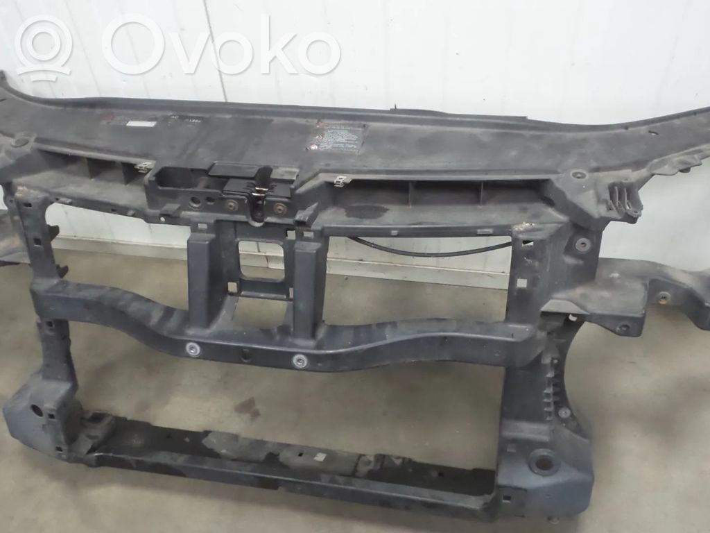 Volkswagen PASSAT B6 Radiatorių panelė 