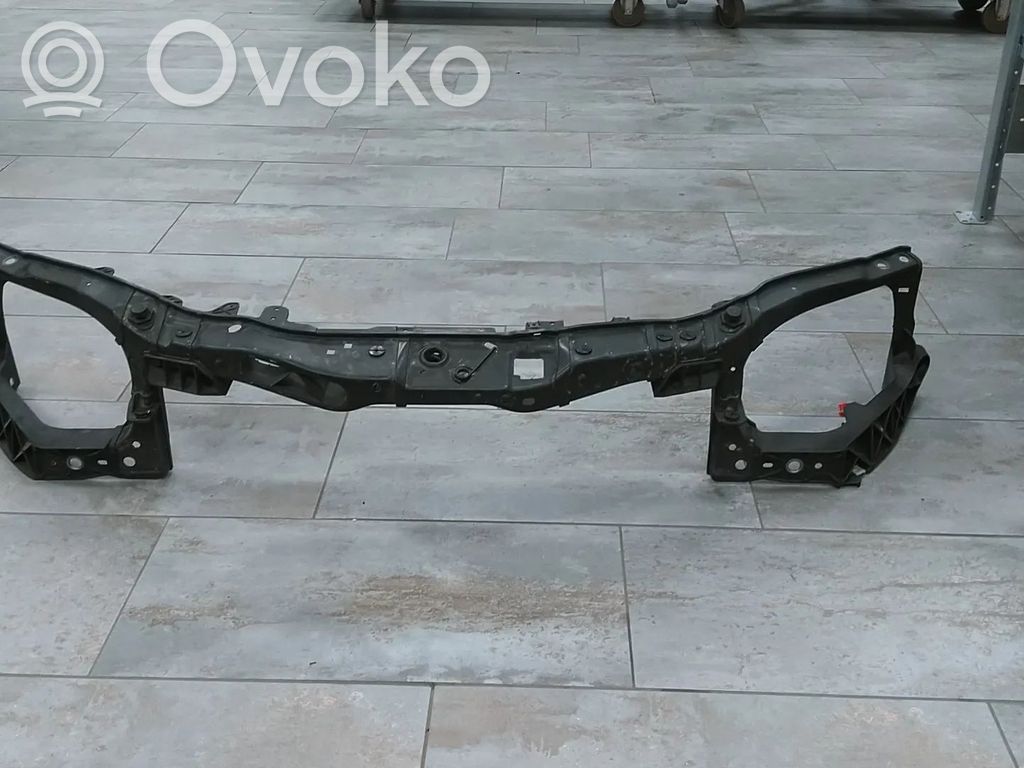 Opel Corsa D Pas przedni 