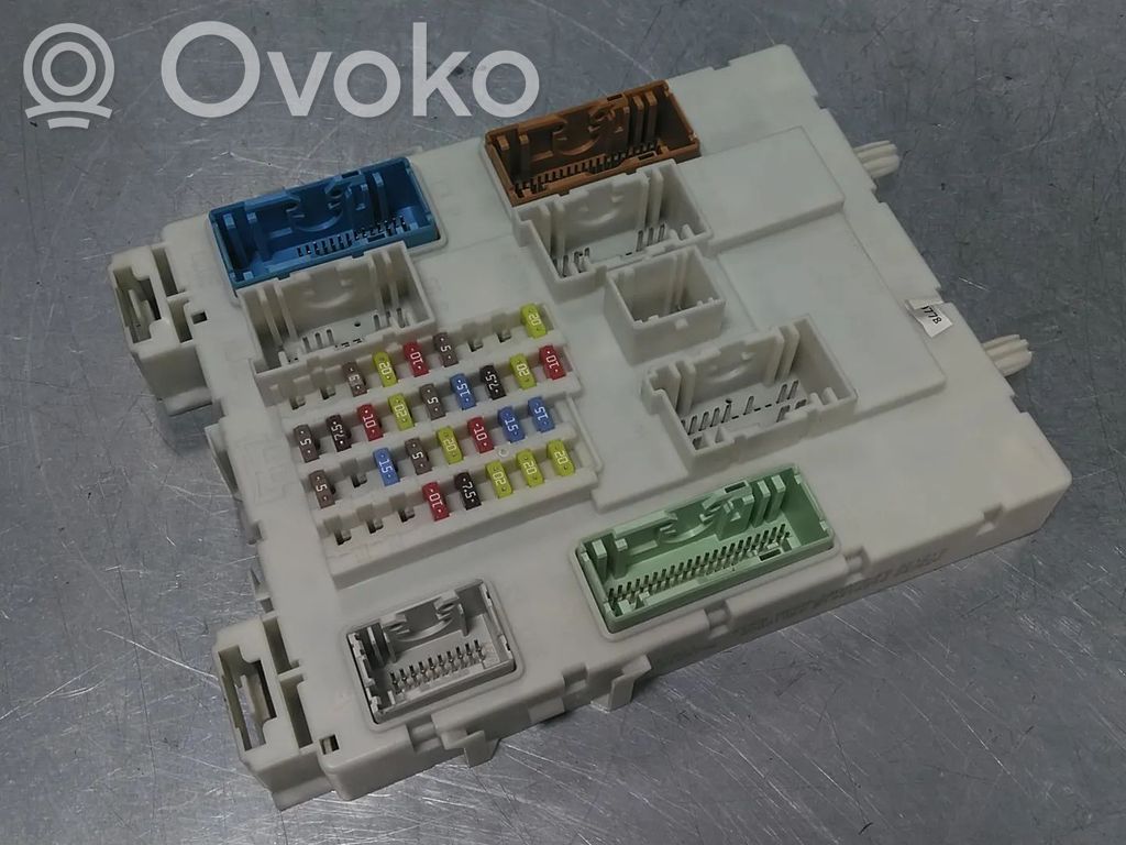 Ford C-MAX II Fuse module 