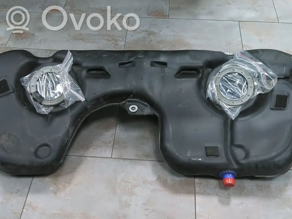 BMW 3 E90 E91 Degalų bakas 