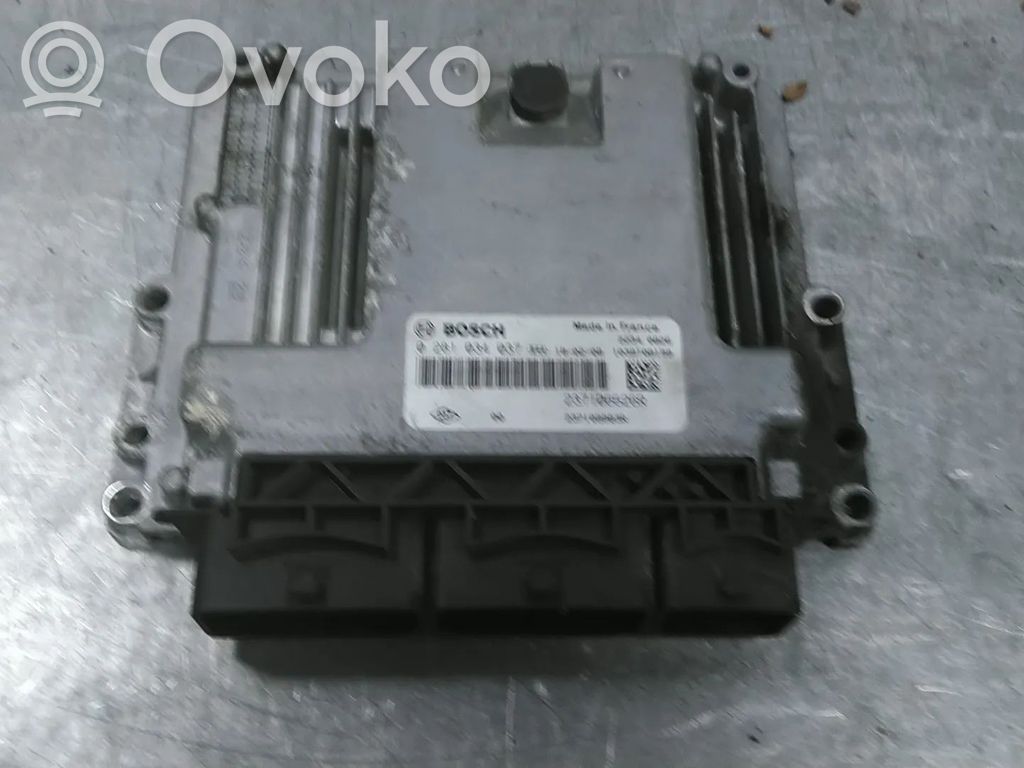 Opel Vivaro Engine control unit/module 