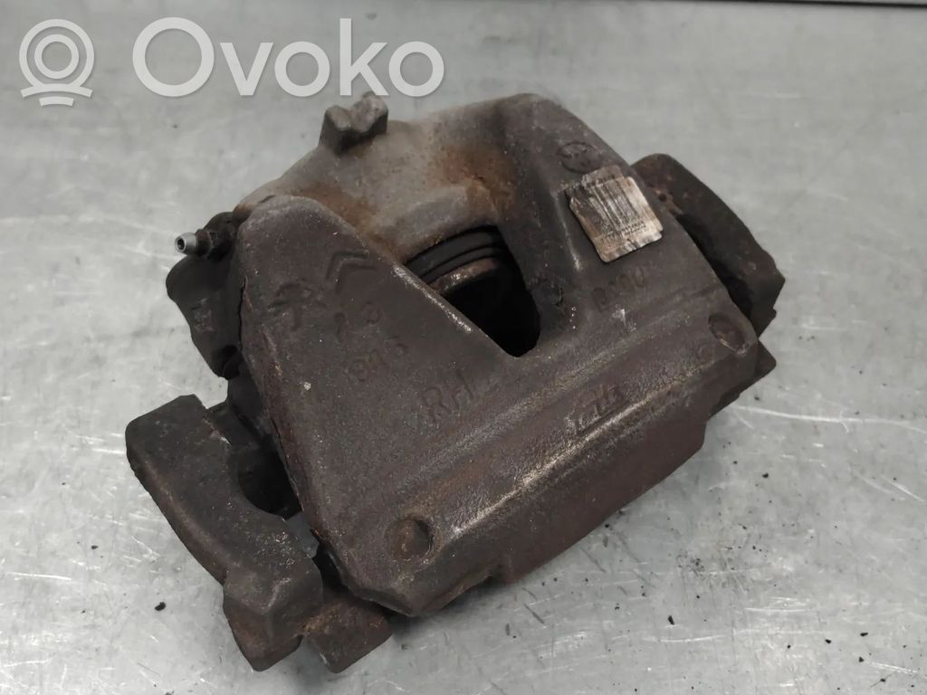 Opel Vivaro Zacisk hamulcowy przedni 
