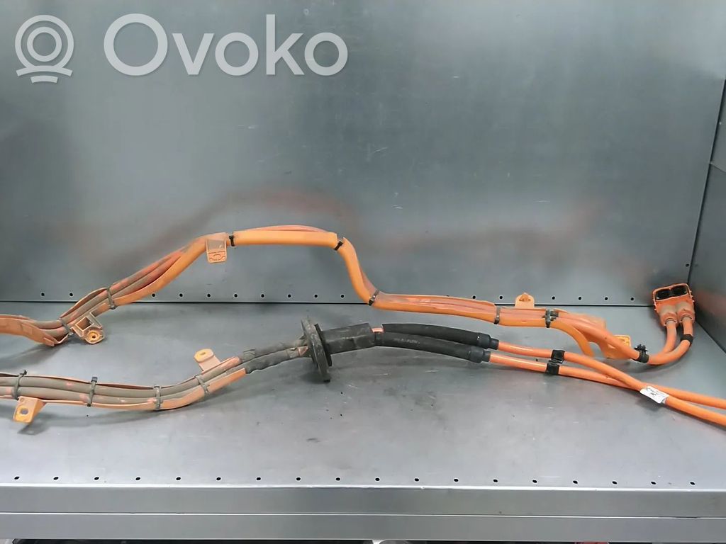 Kabel wysokiego napięcia   61129384231,938423103