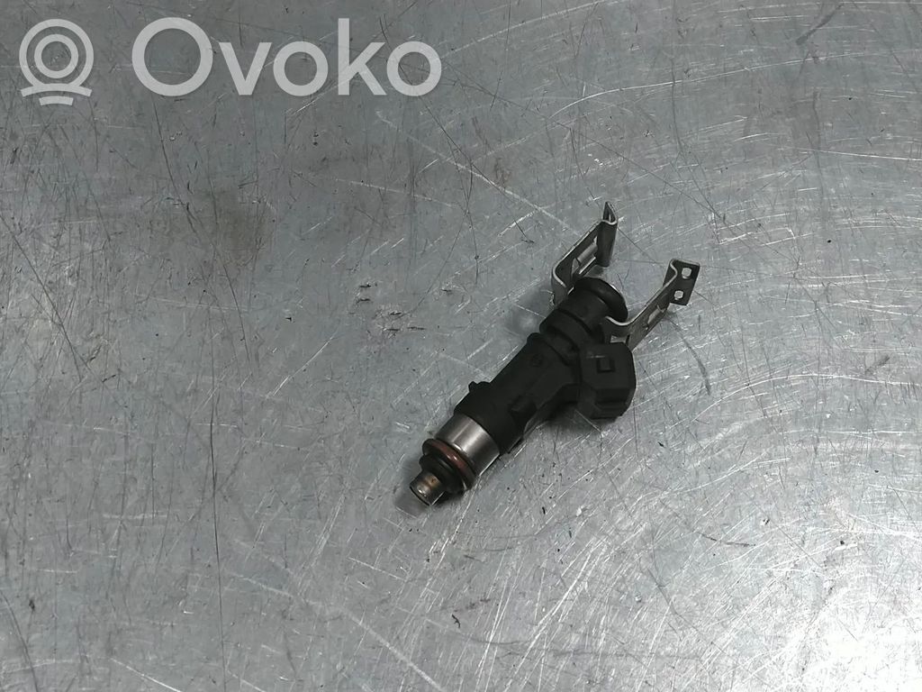 Ford Fiesta Fuel injector 