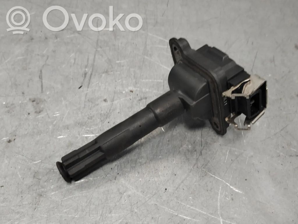 Audi A4 S4 B5 8D High voltage ignition coil 