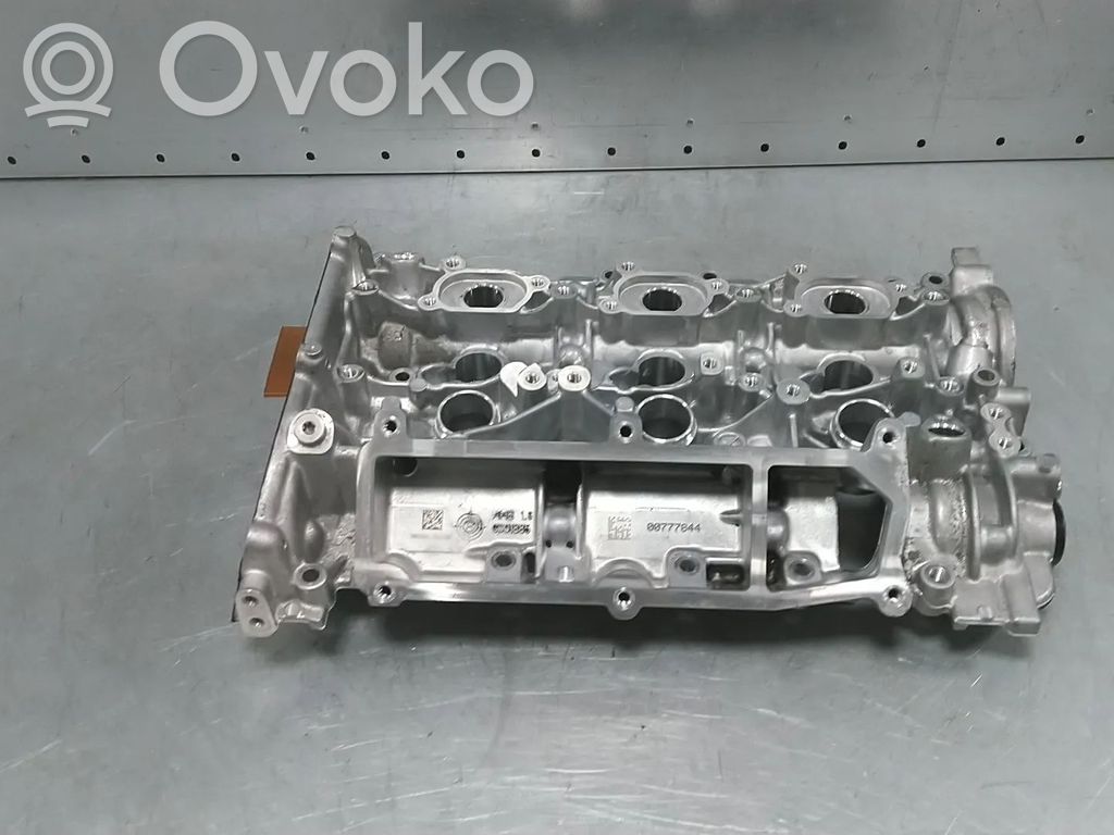 Audi Q8 Camshaft holder bracket 