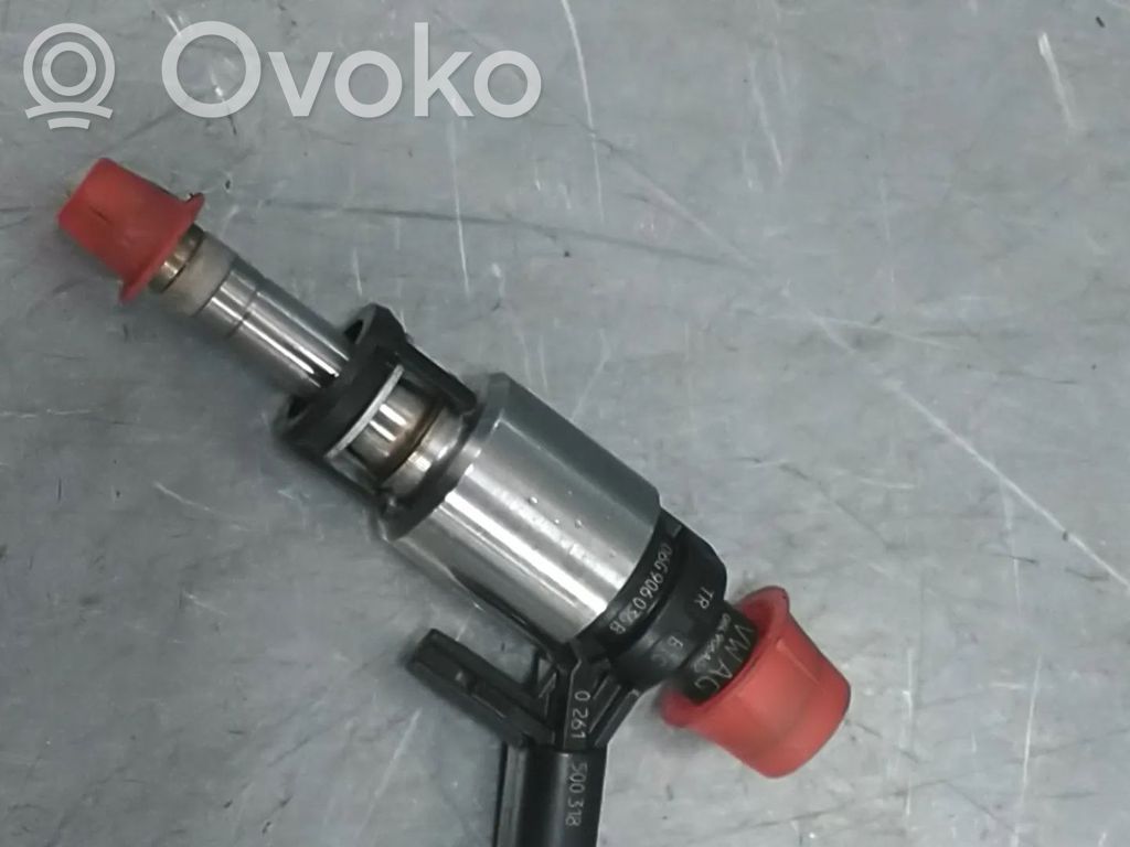 Volkswagen Tiguan Wtryskiwacz paliwa 