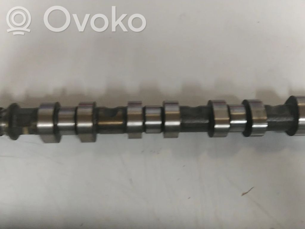 Opel Astra J Arbre à cames 