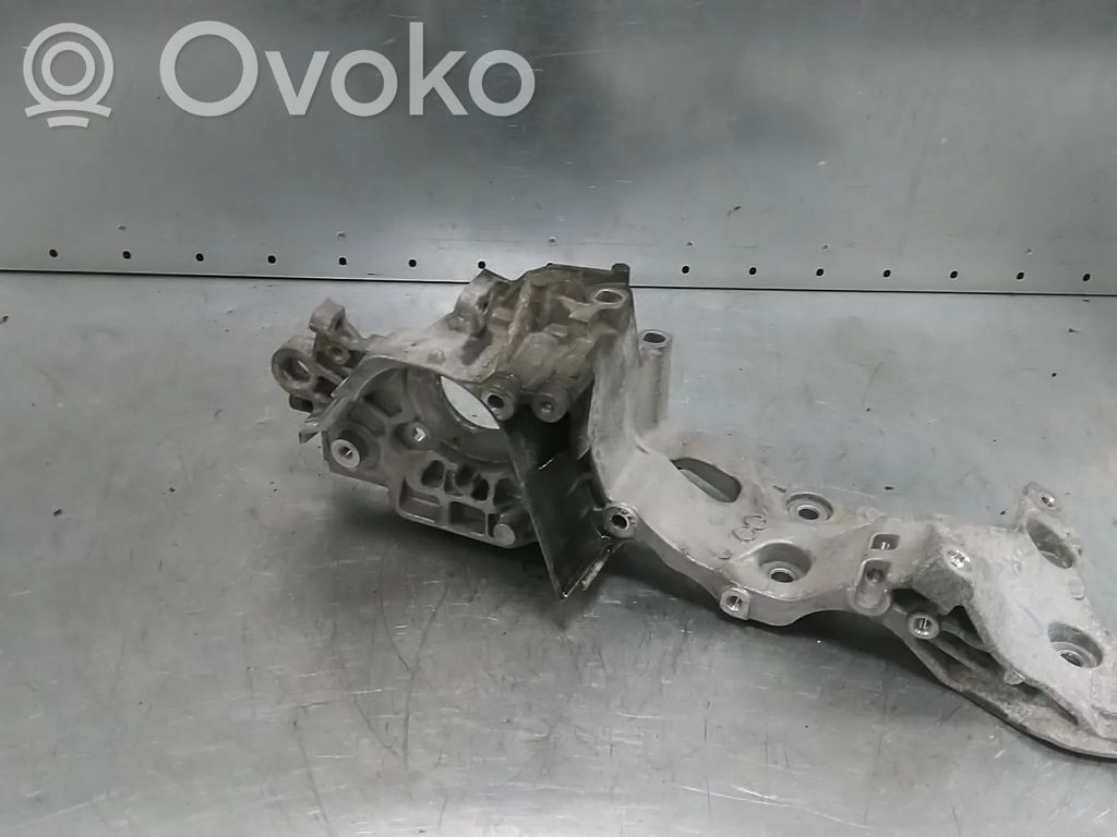 Volkswagen Golf VII Soporte del alternador 