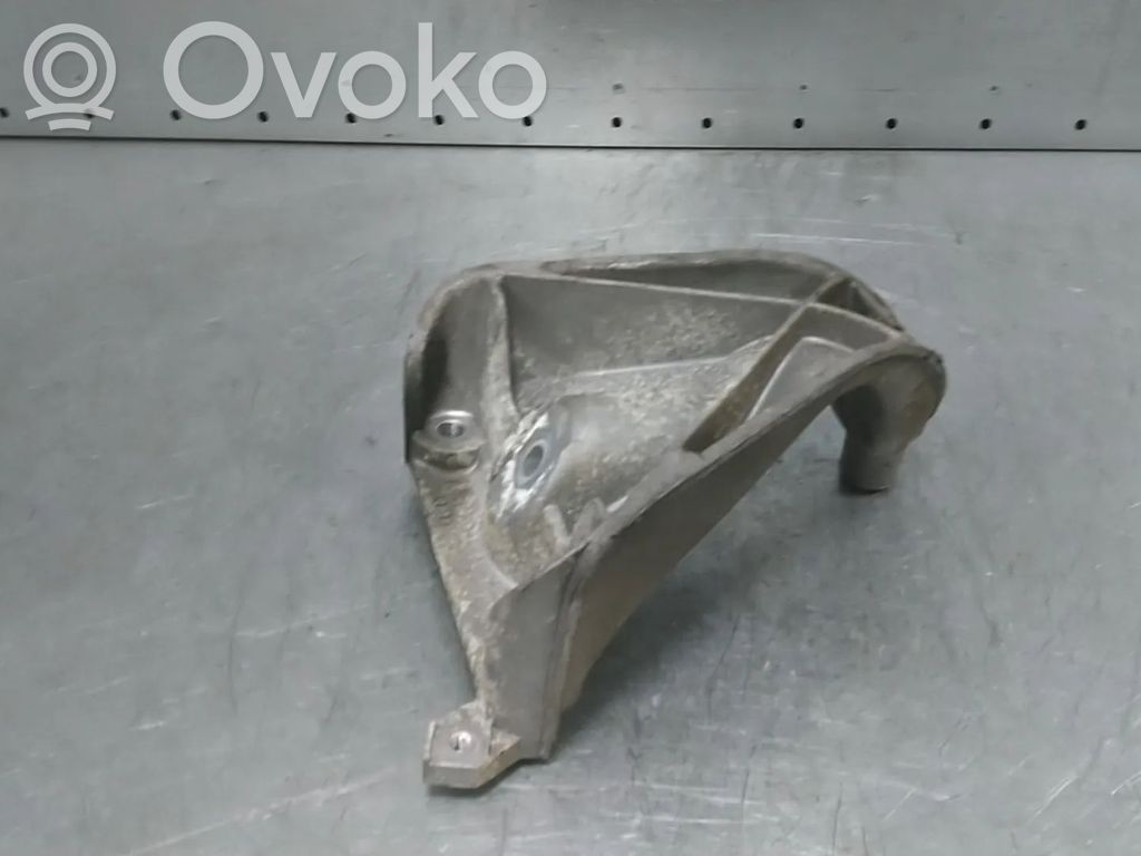 Audi A8 S8 D2 4D Engine mount bracket 