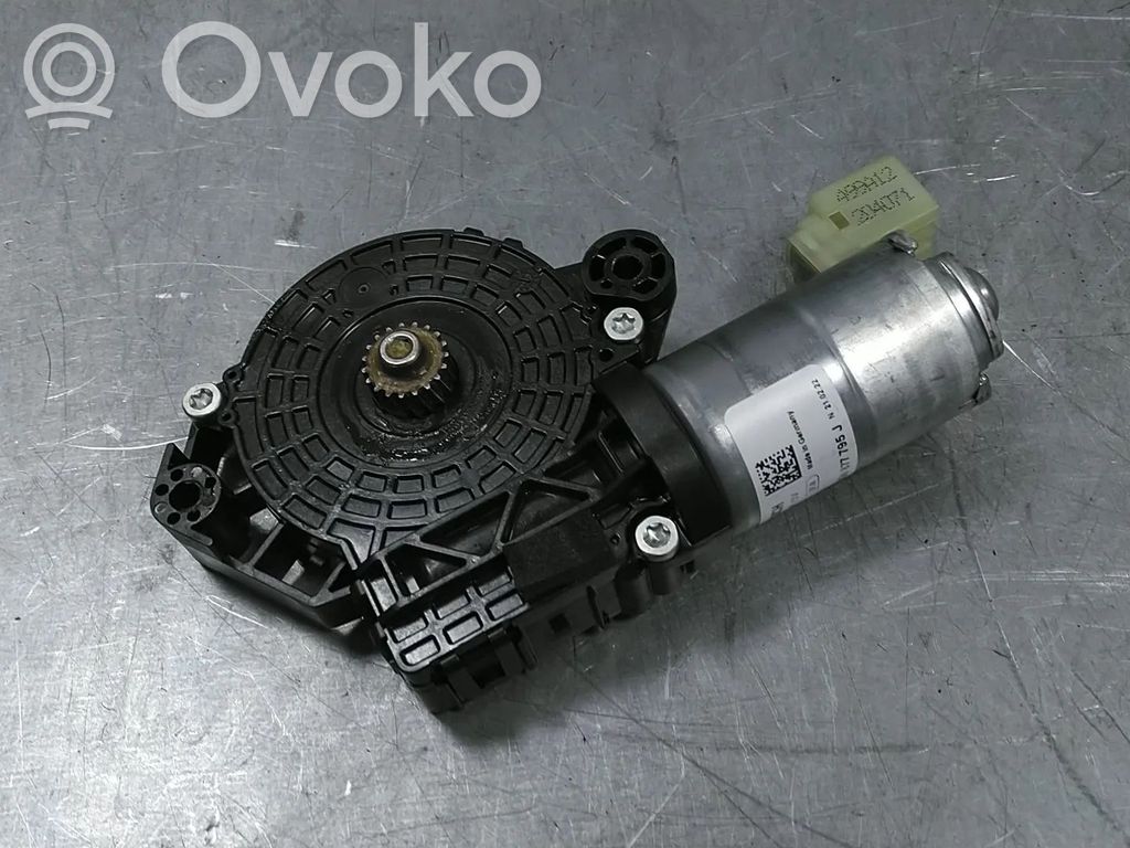 Skoda Octavia Mk4 Motor/actuator trapă 