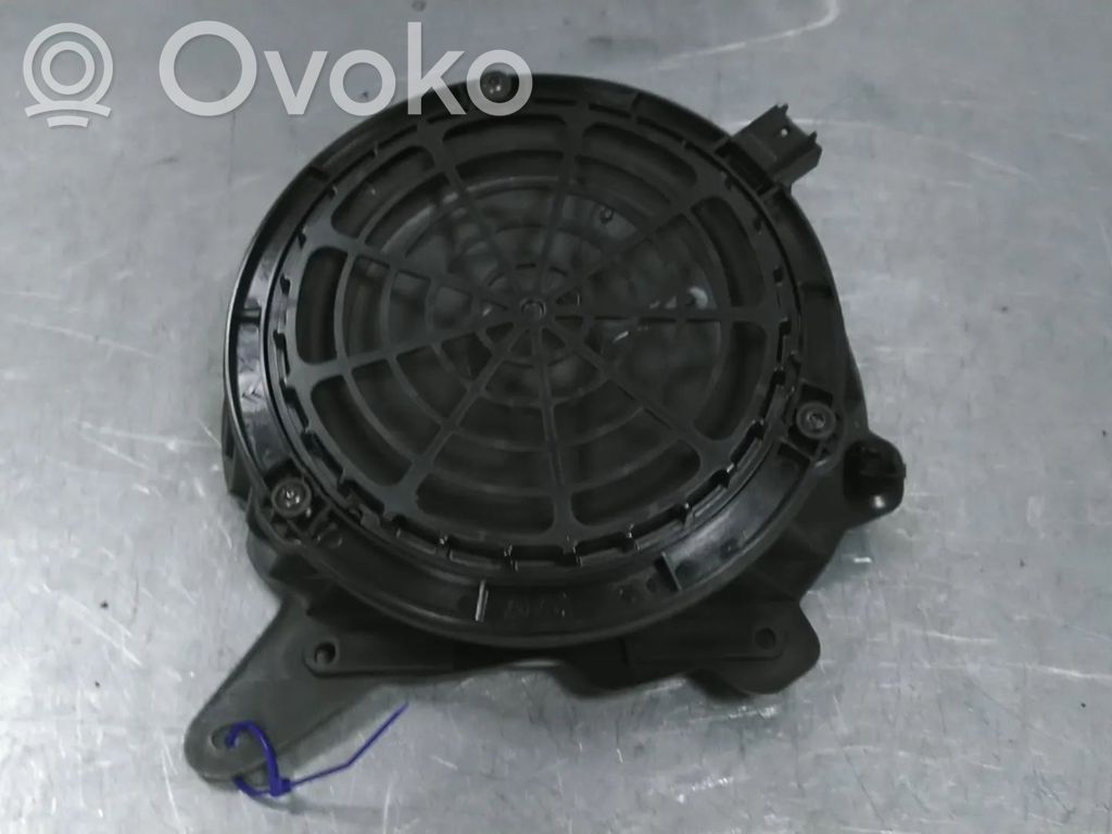 Opel Corsa F Etuoven kaiutin 
