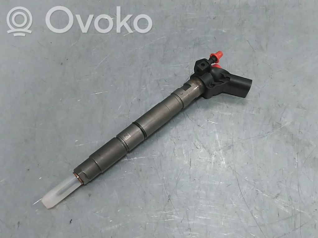 Audi A4 S4 B8 8K Fuel injector 