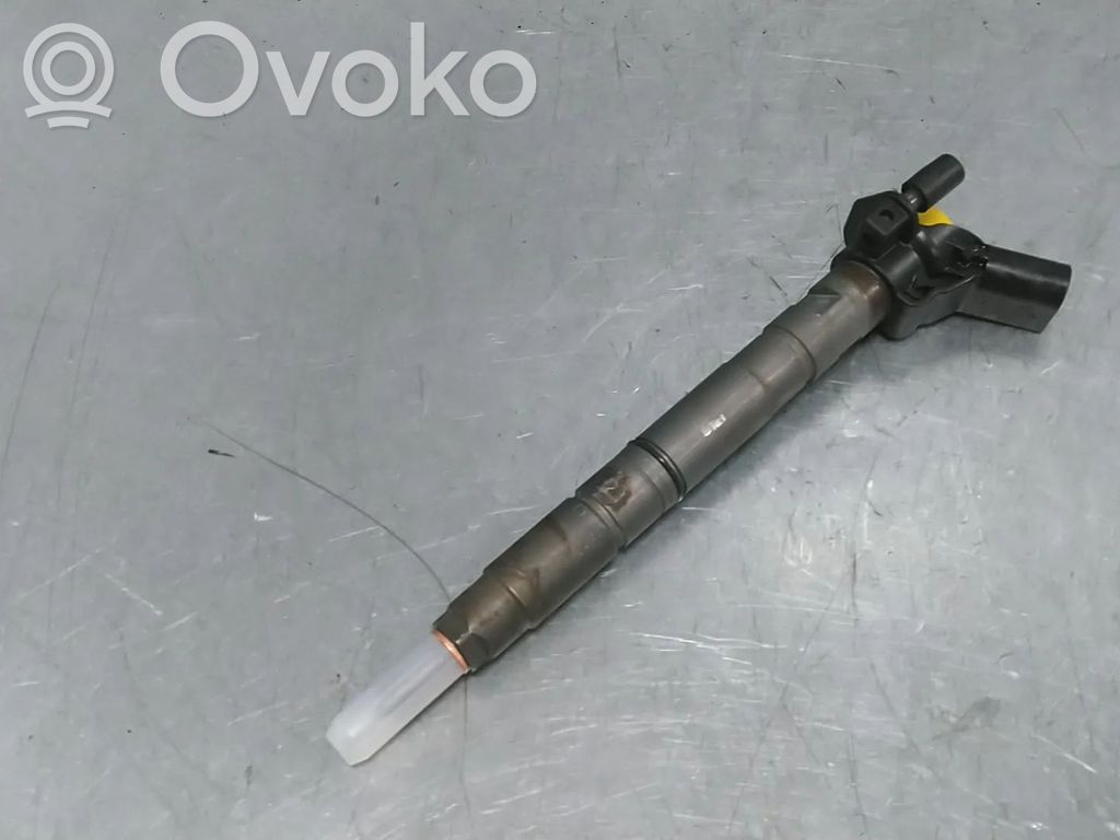 Audi A4 S4 B8 8K Fuel injector 