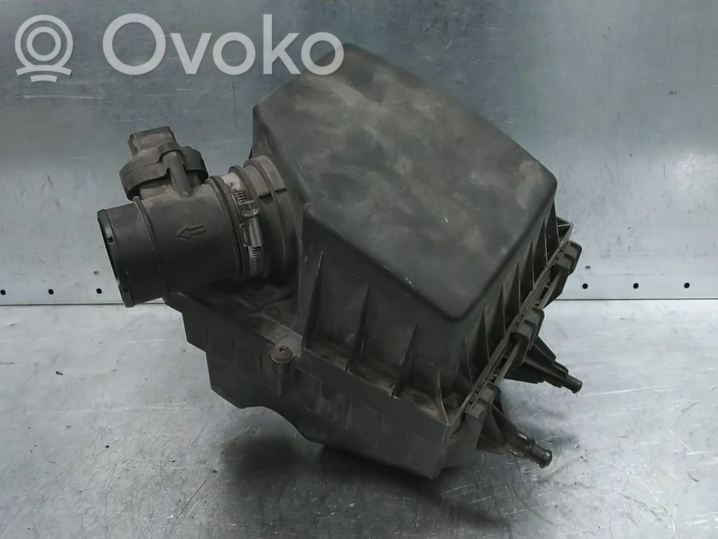 Opel Corsa E Ilmansuodattimen kotelo 