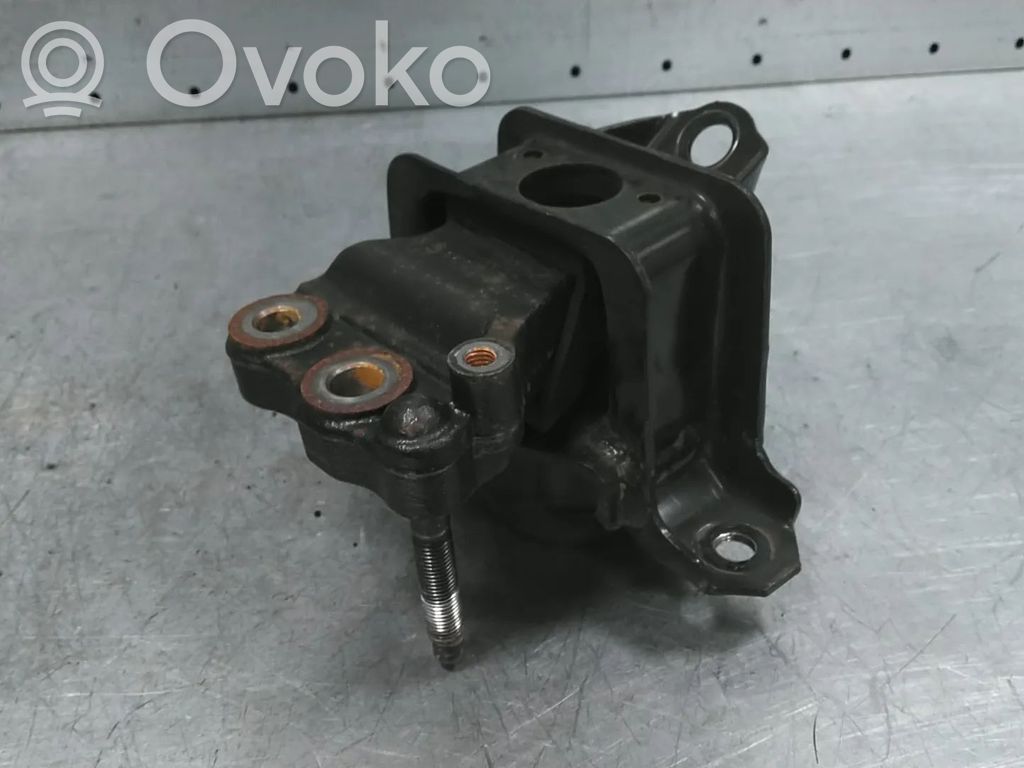 Peugeot 108 Engine mount bracket 