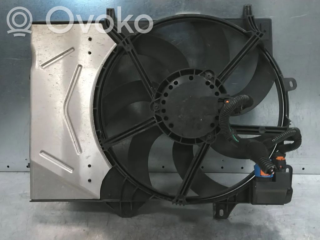 Opel Crossland X Radiator cooling fan shroud 