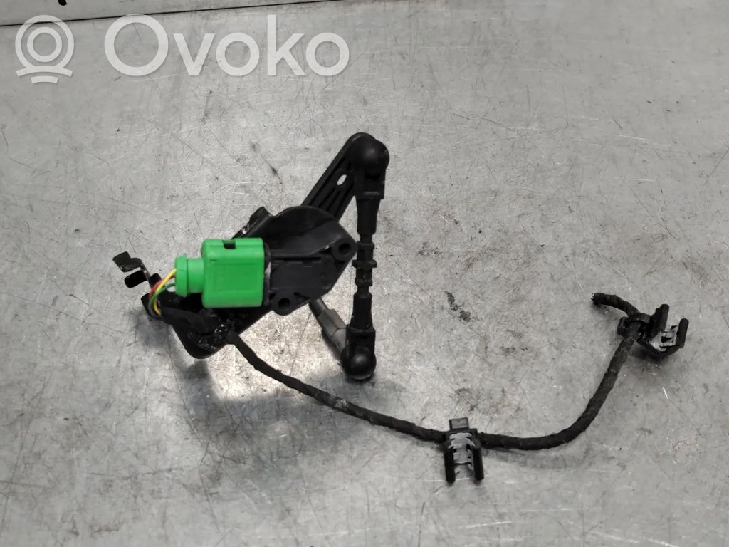 Audi e-tron Headlight/headlamp level sensor 