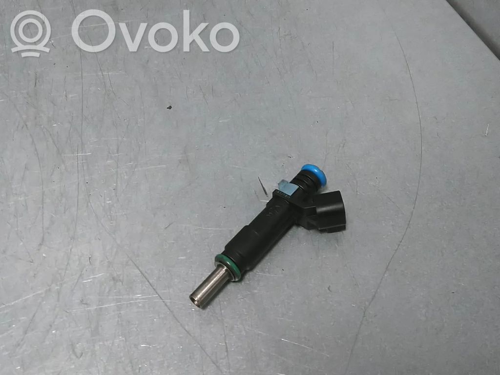 Ford Fiesta Fuel injector 