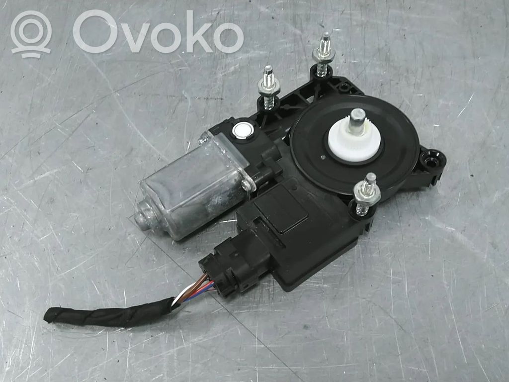 BMW 2 F22 F23 Silnik regulatora szyby drzwi przednich 