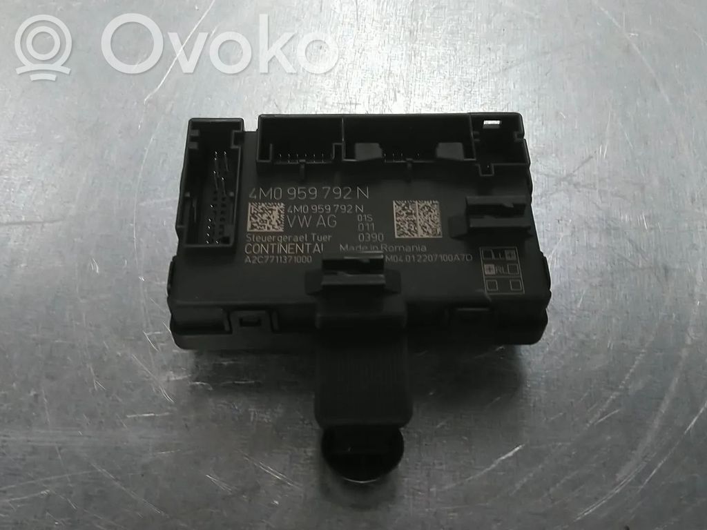 Oven ohjainlaite/moduuli   4M0959792N