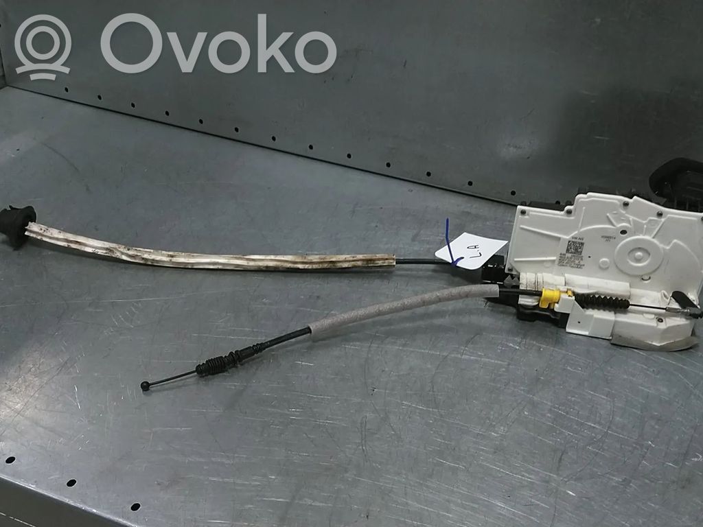 Audi e-tron Takaoven lukko 