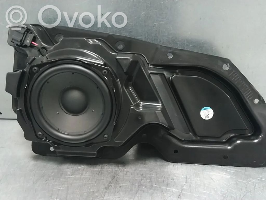 Audi e-tron Front door speaker 